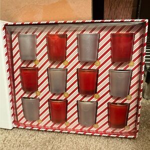 North Pole Trading Co. 12-Day Advent Calendar Candle Set - White & Gold